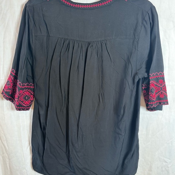 AK Women's Summer V Neck
Boho Embroidered Mexican
Shirts
Short Sleeve Casual Top - Picture 3 of 9